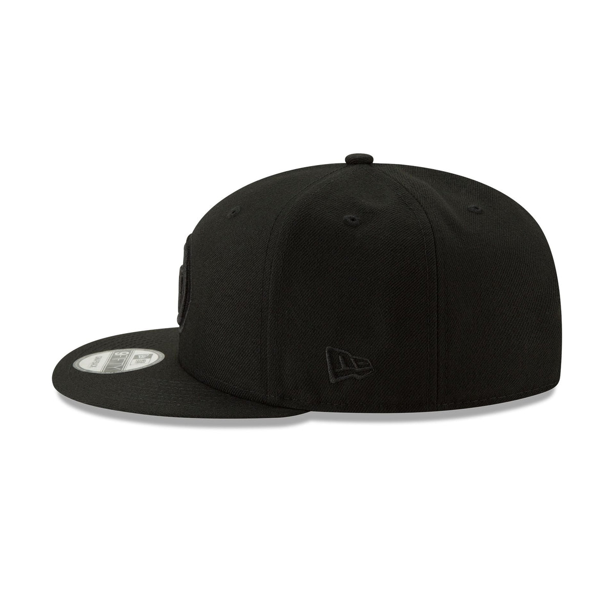 Tennessee Titans Basic Black on Black 9FIFTY Snapback Hat