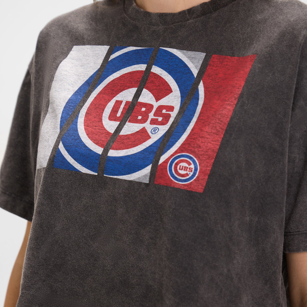 Philadelphia 76ers Sport Night Black Cropped Women's T-Shirt