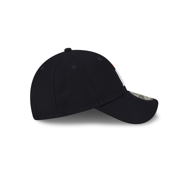 Minnesota Twins Core Classic Road 9FORTY Adjustable Hat