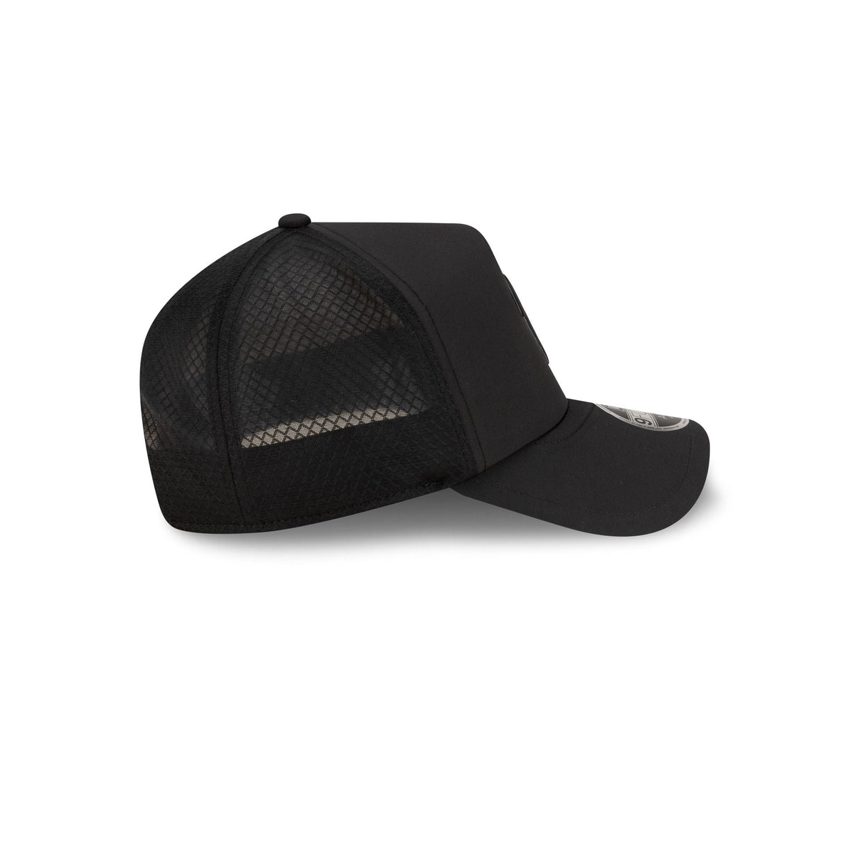 Philadelphia Phillies 2026 Batting Practice Black 9FORTY APEX Trucker Hat