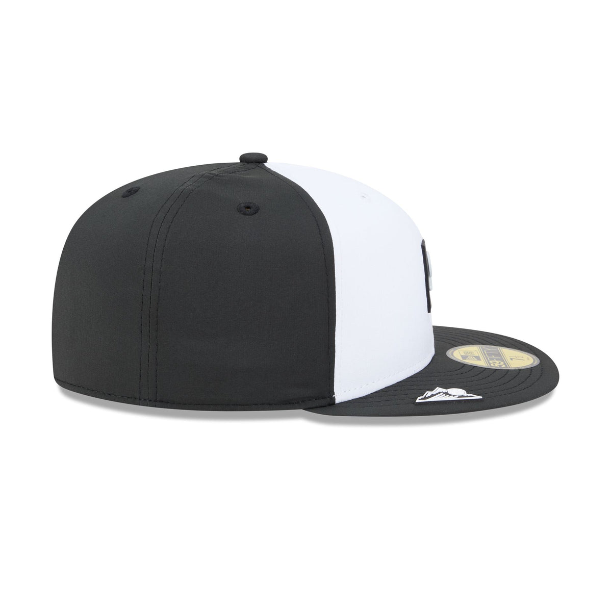 Colorado Rockies 2026 Clubhouse Black & White 59FIFTY Fitted Hat