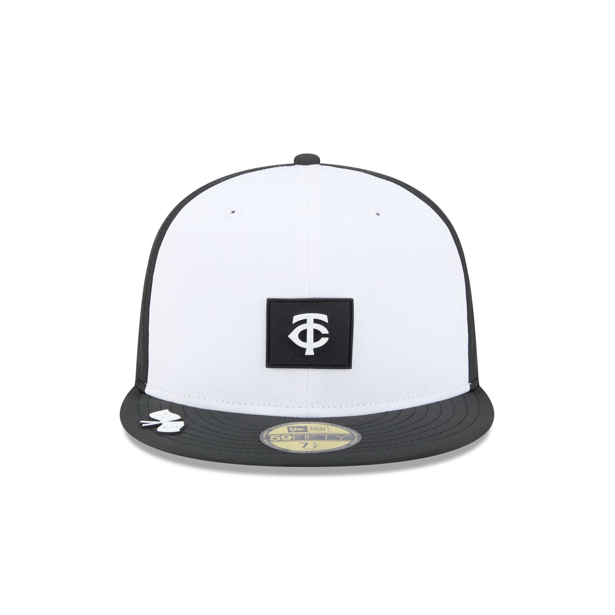 Minnesota Twins 2026 Clubhouse Black & White 59FIFTY Fitted Hat