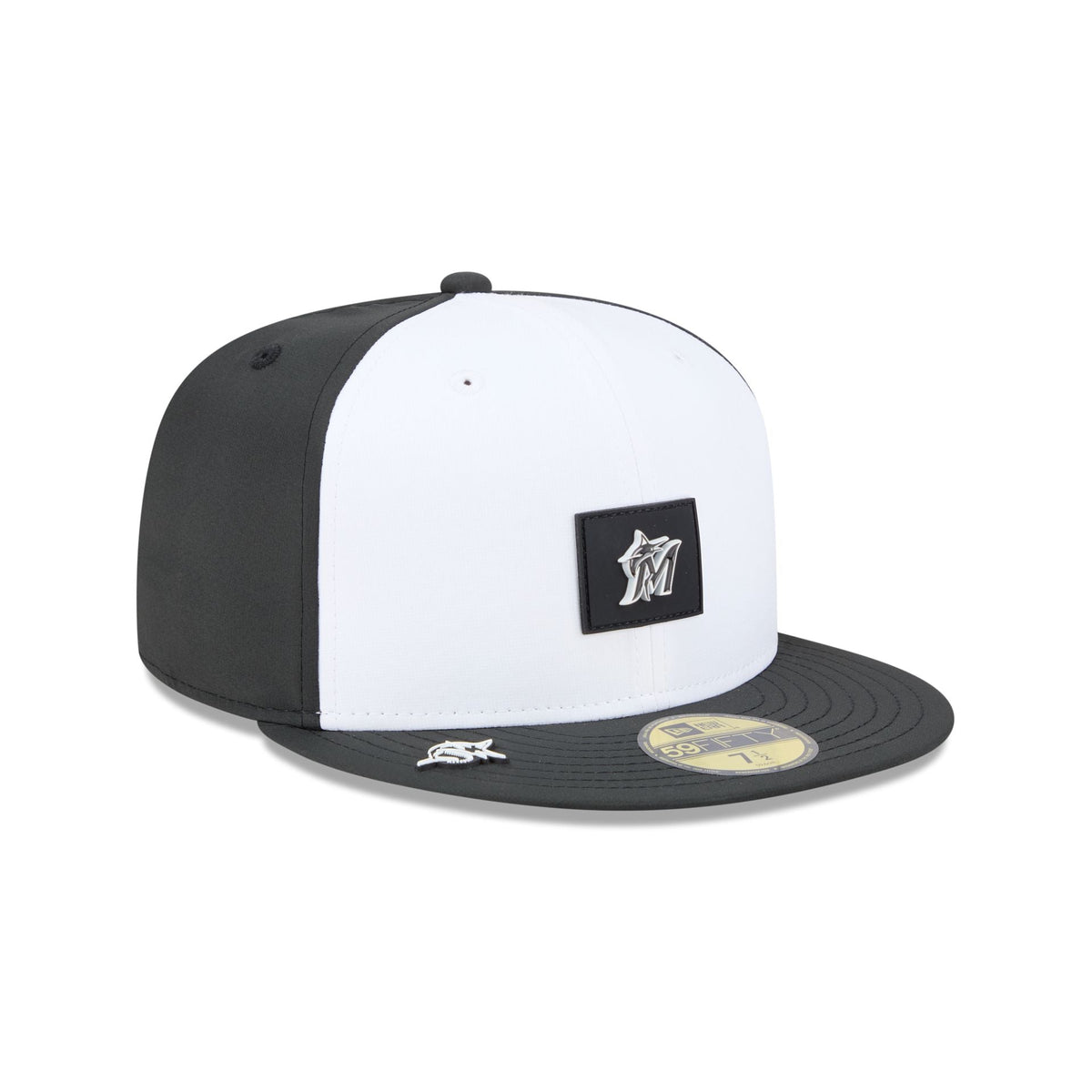 Miami Marlins 2026 Clubhouse Black & White 59FIFTY Fitted Hat