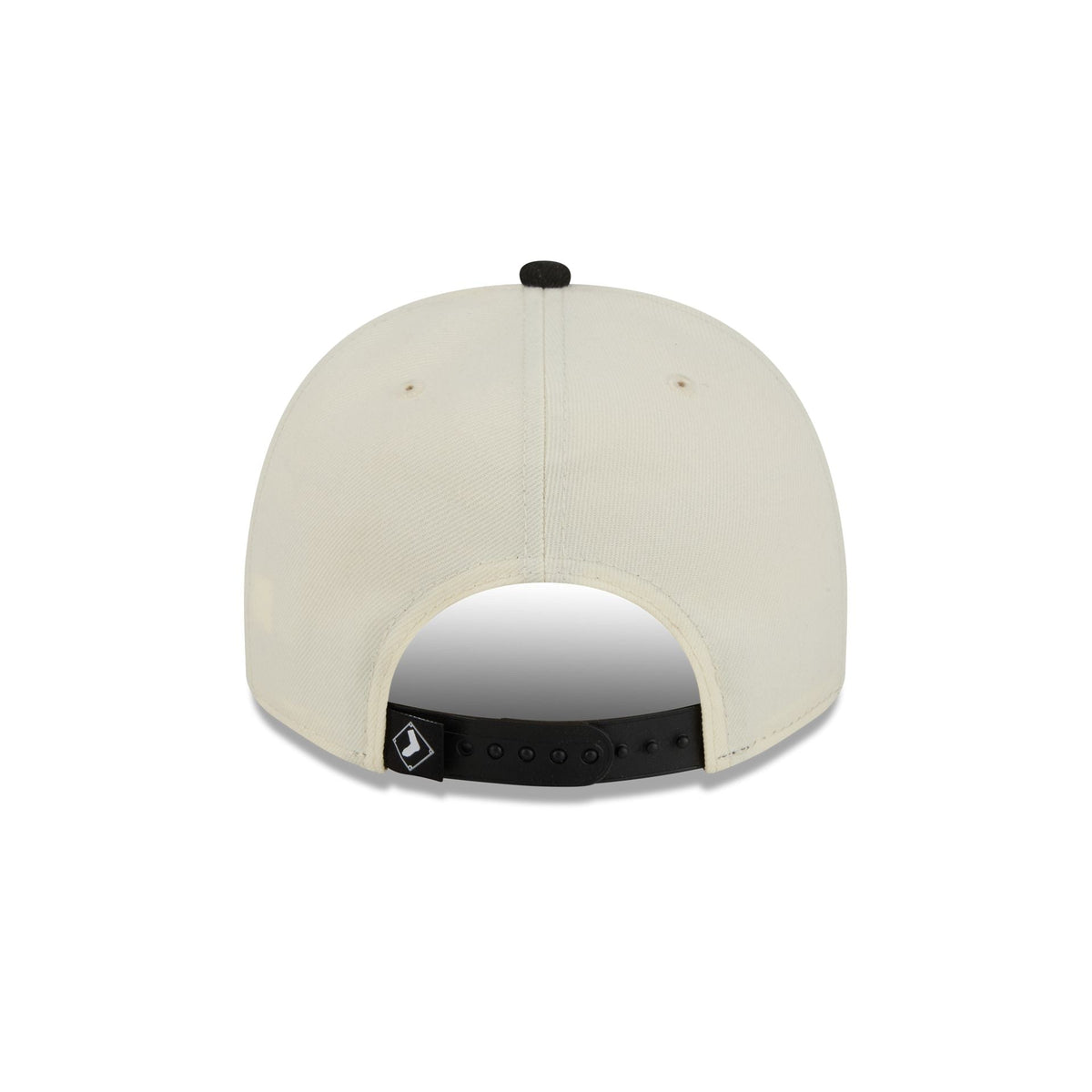 Chicago White Sox Chrome White Classic 9FIFTY A-Frame Snapback Hat