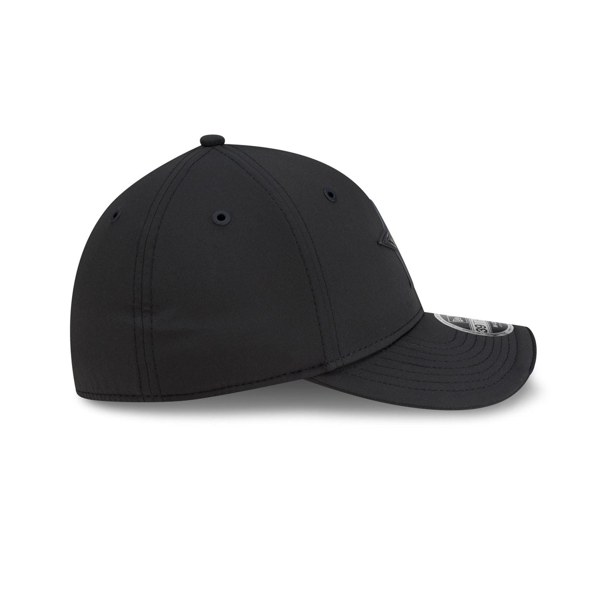 Dallas Cowboys 2026 Sideline Black 39THIRTY M-Crown Stretch Fit Hat